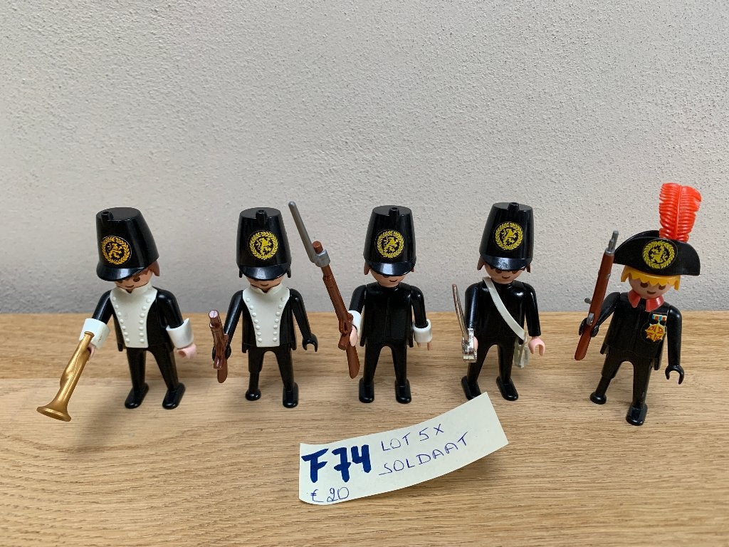 PLAYMOBIL F74: LOT 5 SOLDATEN VINTAGE, Losse onderdelen, Zo goed als nieuw, Figuren, Historisch