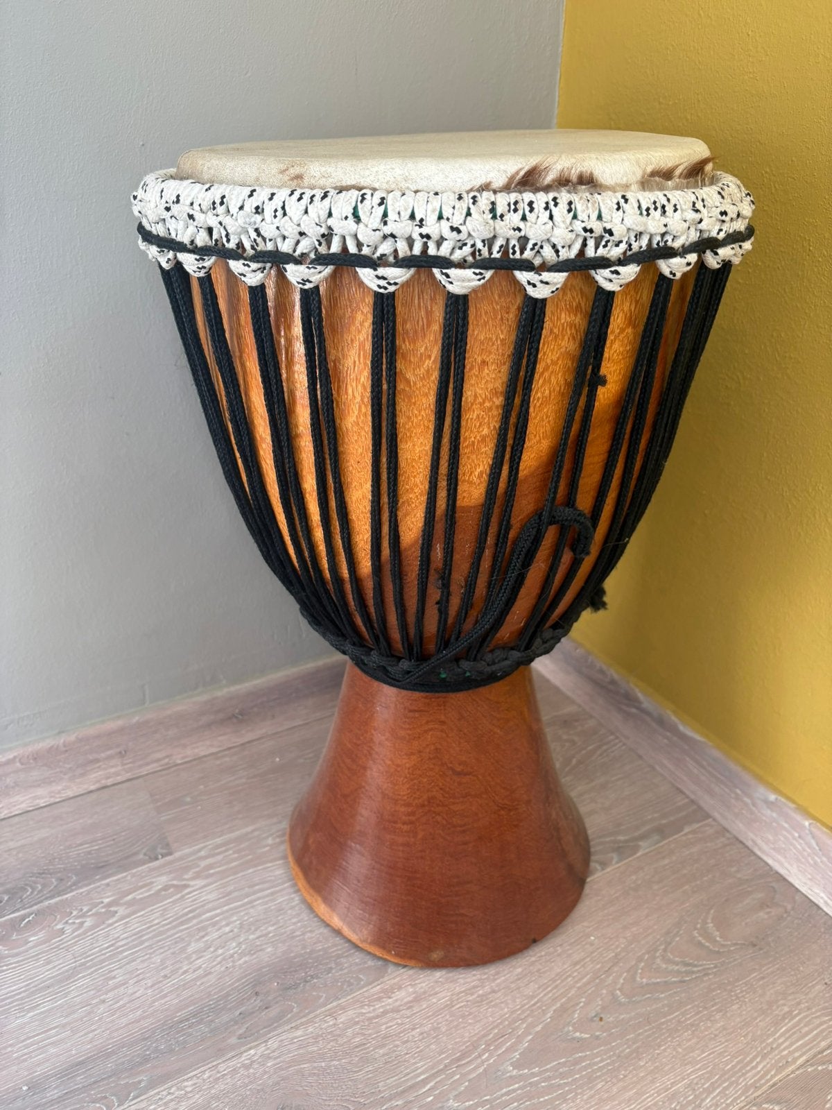 Djembe, Muziek en Instrumenten, Percussie, Ophalen, Zo goed als nieuw