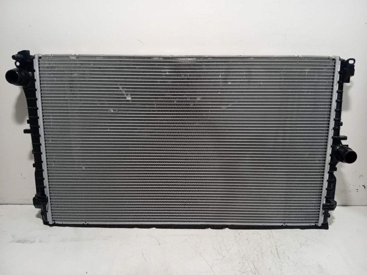 Radiateur BMW 2 serie, Onderdelen@venauto.nl, Van der Ven Autorecycling B.V., Ettenseweg 76, 4706 PB Roosendaal, The Netherlands