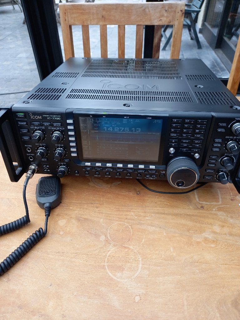 ICOM IC-7700 TE KOOP, Télécoms, Émetteurs & Récepteurs, Comme neuf, Émetteur et Récepteur, Enlèvement