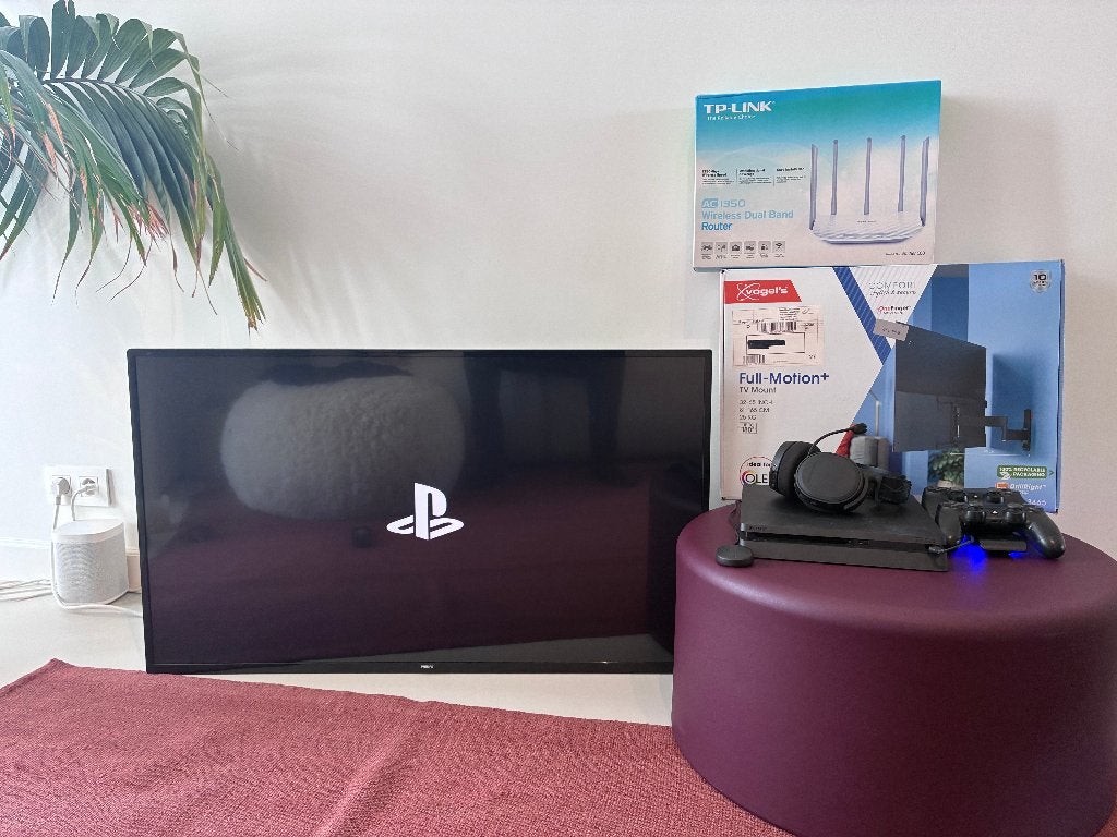 Complete entertainmentset (TV + PS4 + games + accessoires), Overige genres, 2 spelers, Ophalen of Verzenden, Zo goed als nieuw