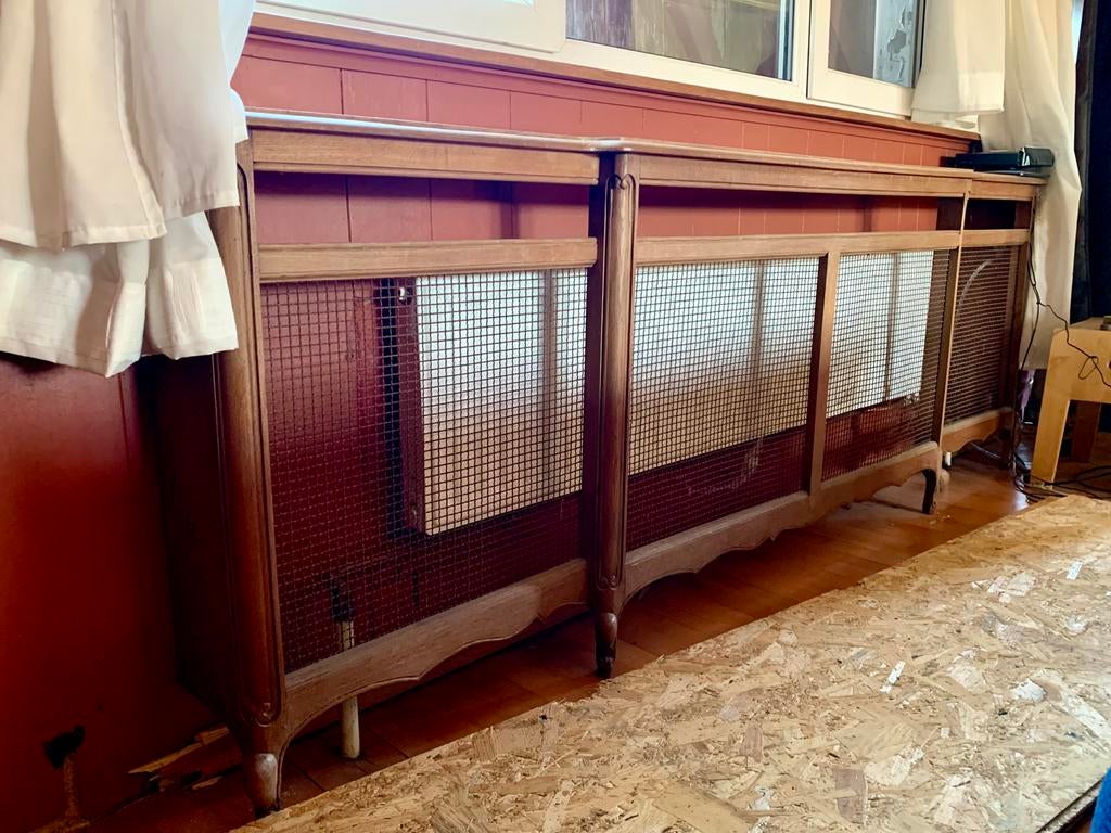 Cache-radiateur en chêne ancien, Antiek en Kunst, Antiek | Meubels | Bedden, Ophalen