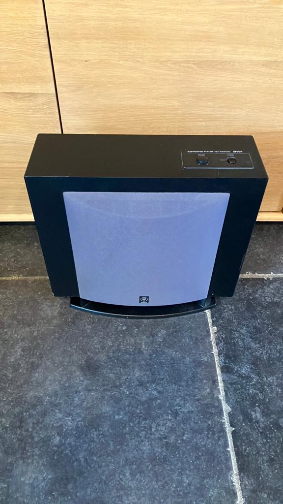 Yamaha actieve subwoofer YST FSW 100, Audio, Tv en Foto, Overige merken, Subwoofer, Ophalen of Verzenden, Zo goed als nieuw