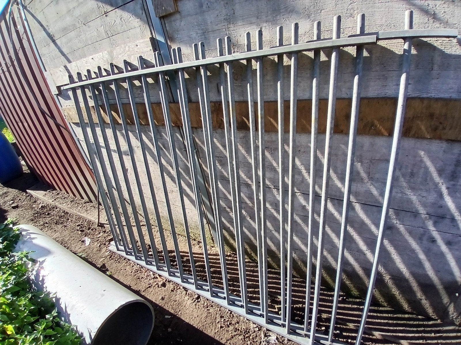 2 stuks gegalvaniseerde stijlhekwerk panelen hondenkennel, Tuin en Terras, Ophalen, Zo goed als nieuw, IJzer, Spijlenhekwerk