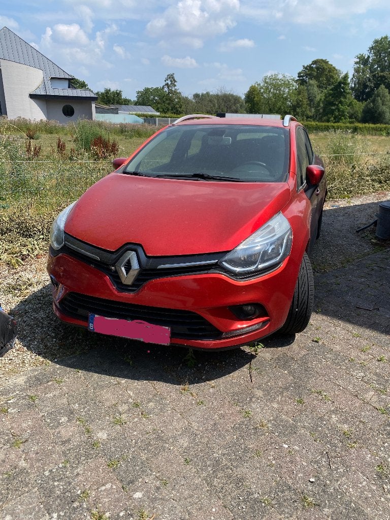 Mooie en goed onderhouden Renault Clio, Voorwielaandrijving, Stof, 4 cilinders, 5 deurs