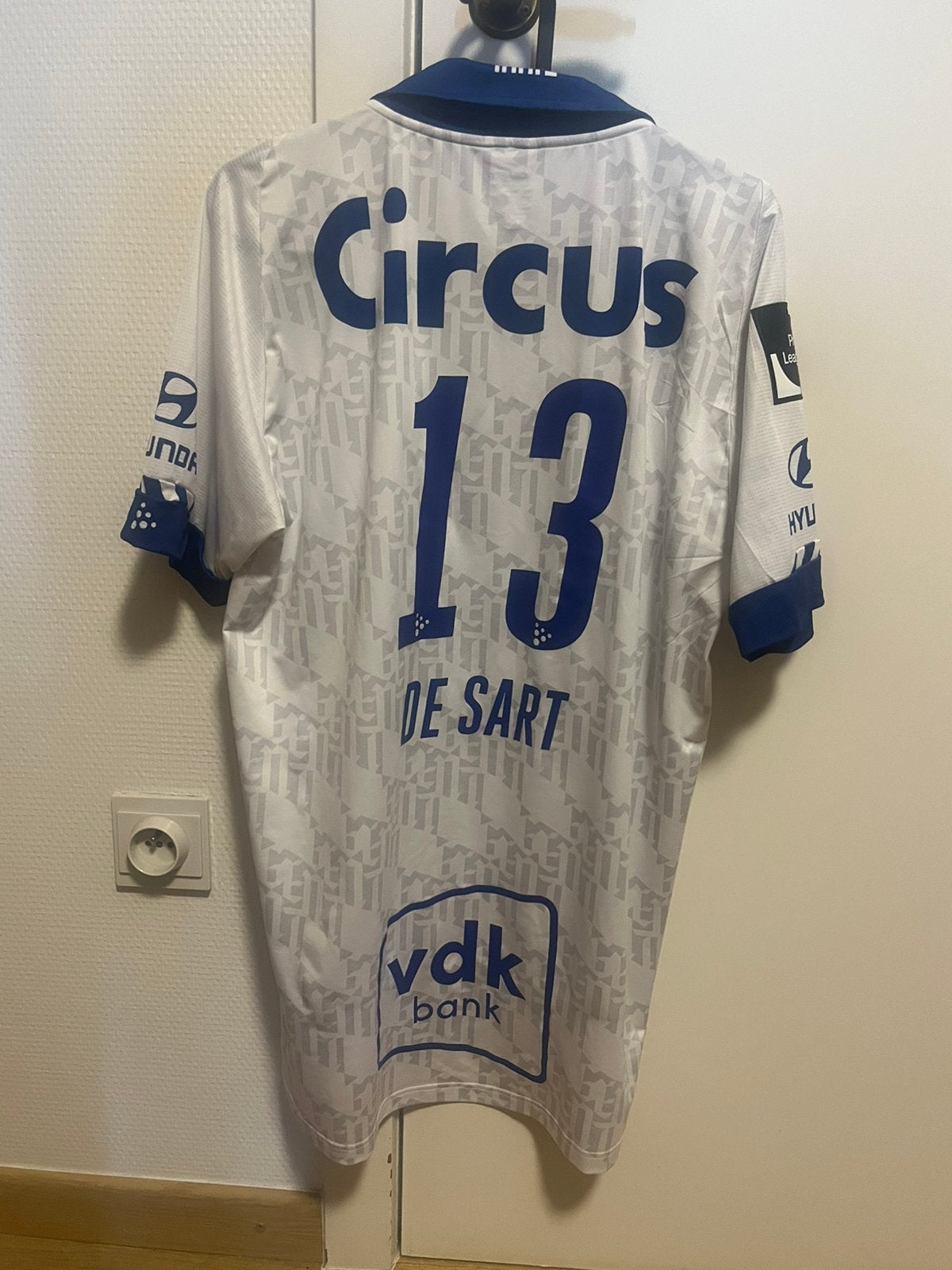 Match worn shirt julien de sart, Kleding | Heren, T-shirts, Ophalen, Gedragen, Maat 52/54 (L), Meerkleurig