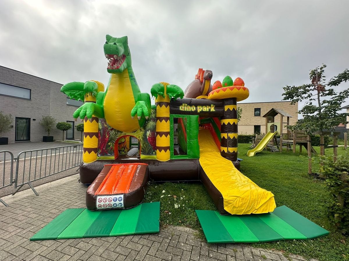 Château gonflable Dinoworld