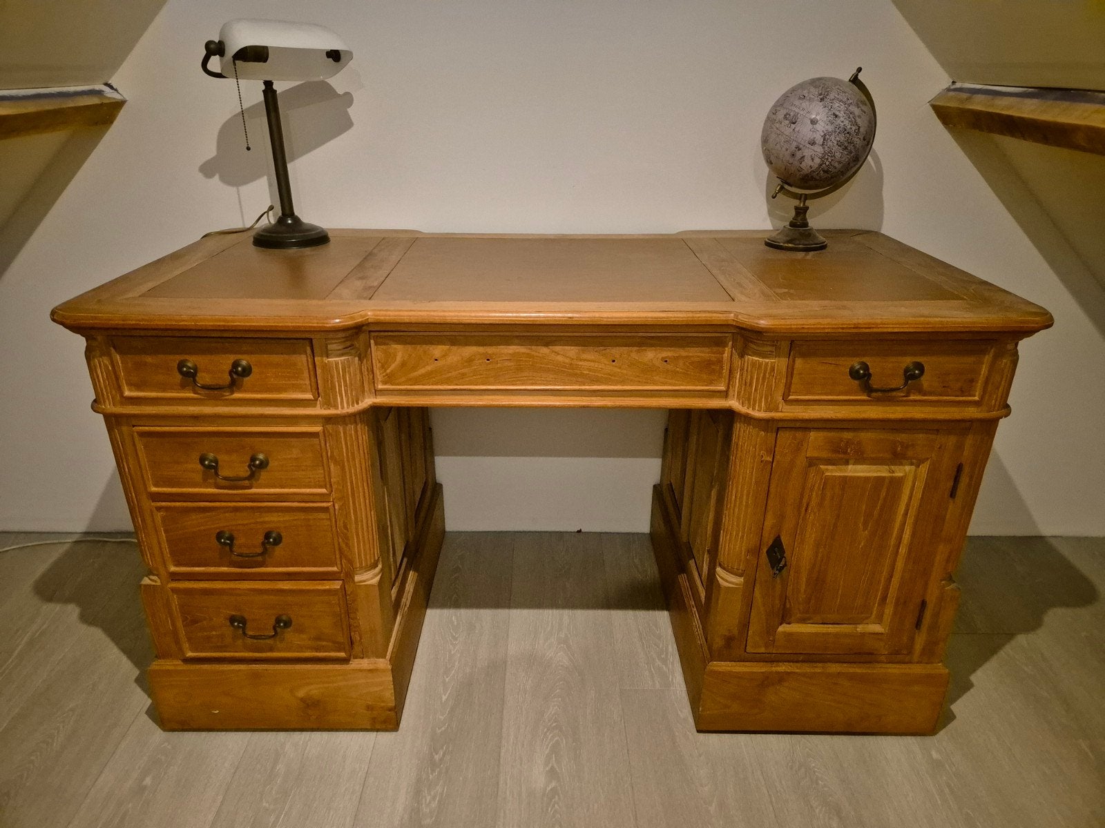Prachtig Klassiek Engels Bureau als nieuw, Huis en Inrichting, Ophalen