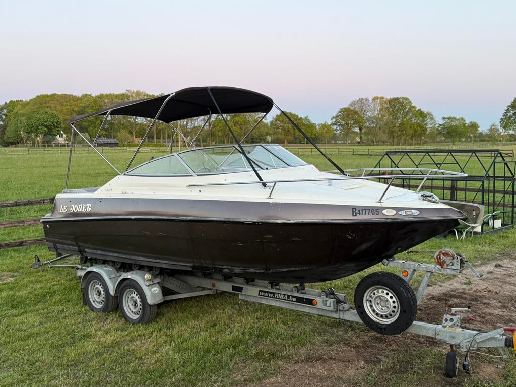 Speedboot Glastron GS209 4.3 V6 Kajuitboot inclusief trailer, Watersport en Boten, Speedboten, Ophalen, Gebruikt