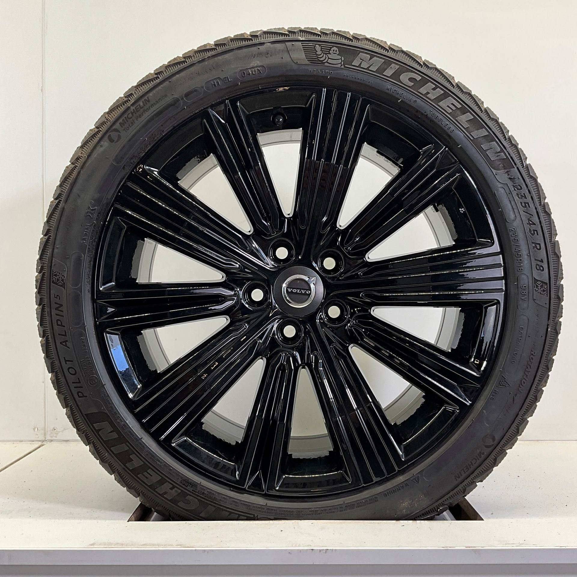 VOLVO V60 S60 VELGEN SET WINTERBANDEN 18 INCH *, Auto-onderdelen, Banden en Velgen, 18 inch, -, -, Banden en Velgen