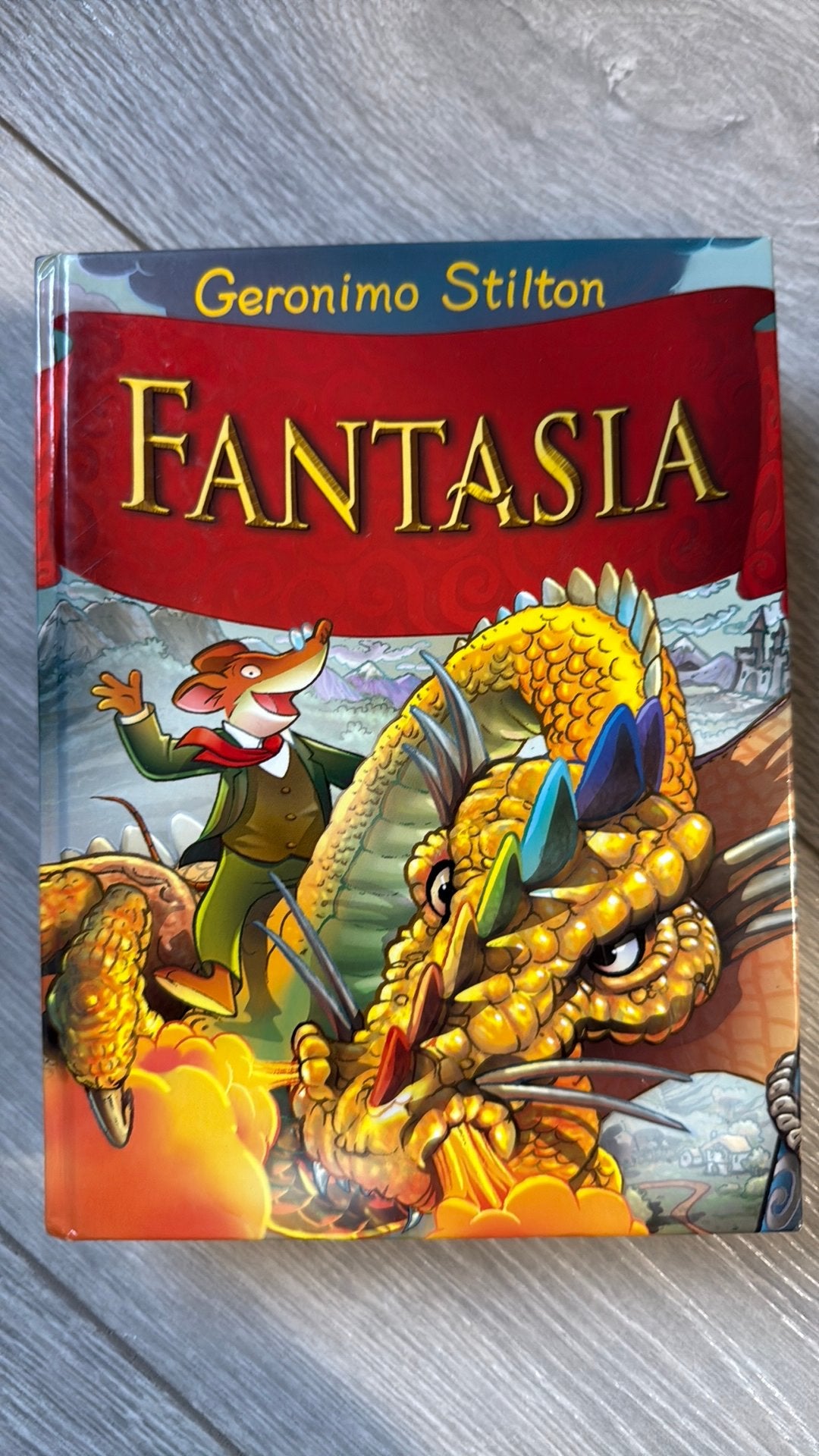 Geronimo Stilton Fantasia boek, Boeken, Ophalen of Verzenden, Zo goed als nieuw
