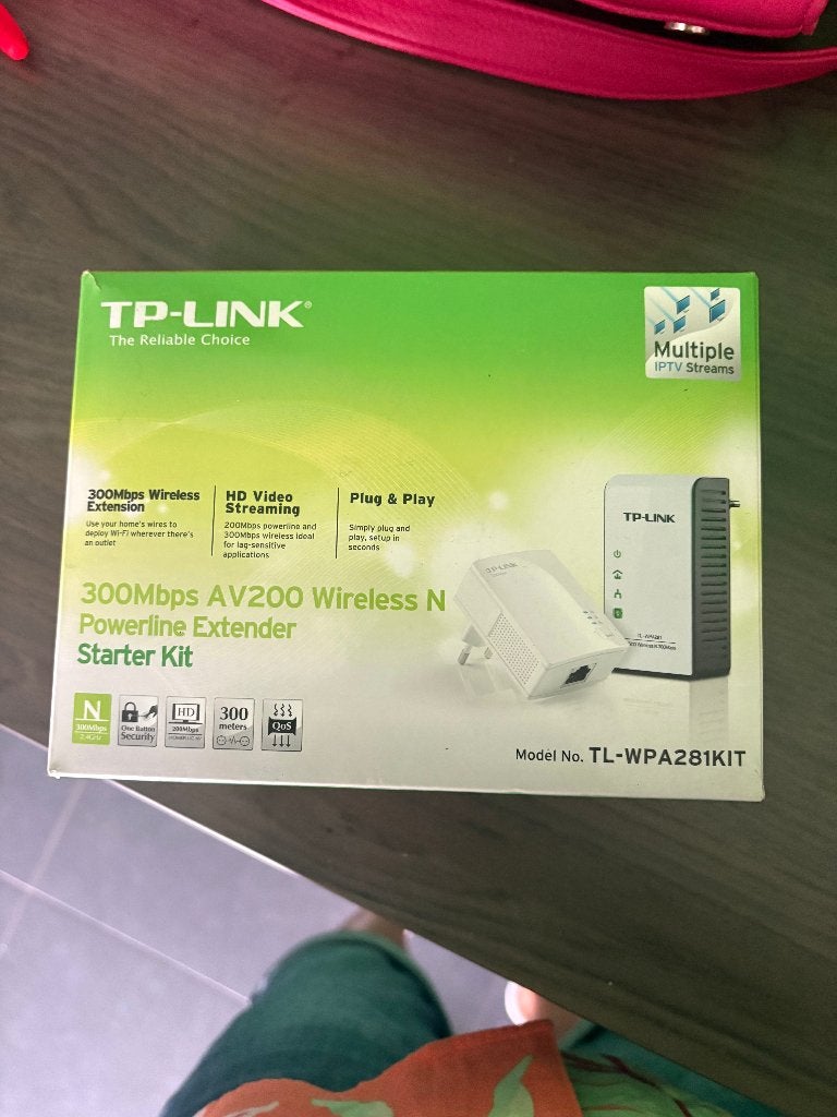 300 Mbps AV200 Wireless N Powerline Extender Startset, Ophalen of Verzenden, Zo goed als nieuw
