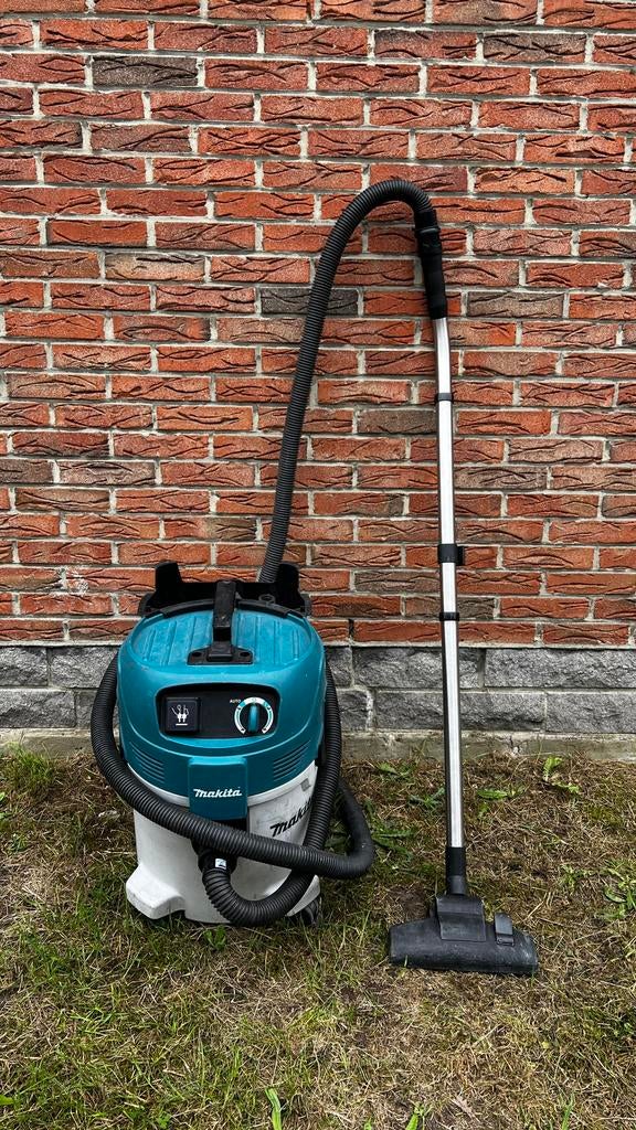 Makita aspirateur de chantier, Enlèvement, Comme neuf