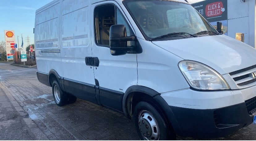 Veille quotidienne à double bande 3,5 T Iveco, Achat, Entreprise, Iveco, Boîte manuelle