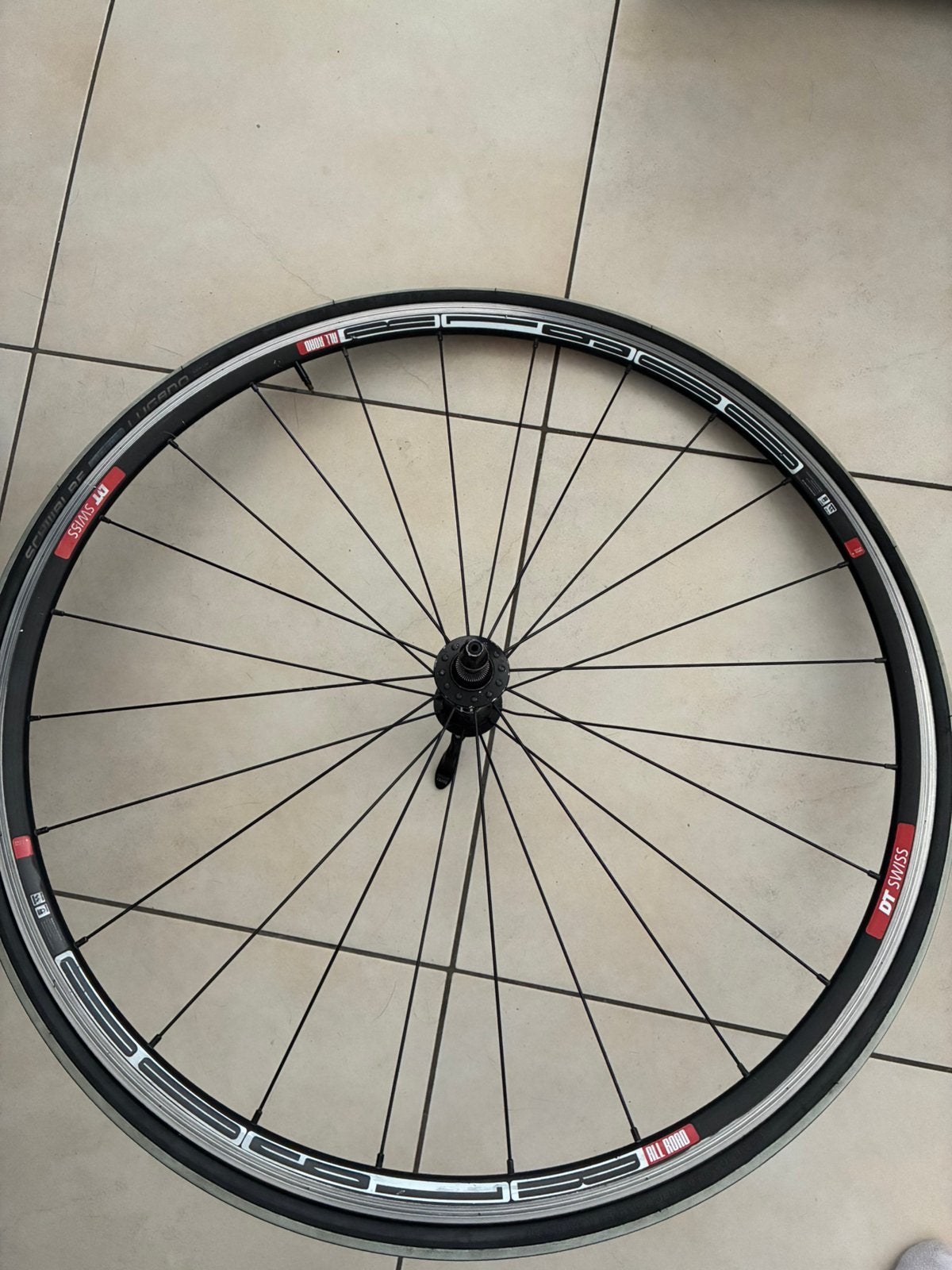 DT Swiss voorwiel 700C, Ophalen, Zo goed als nieuw, Racefiets, Wiel