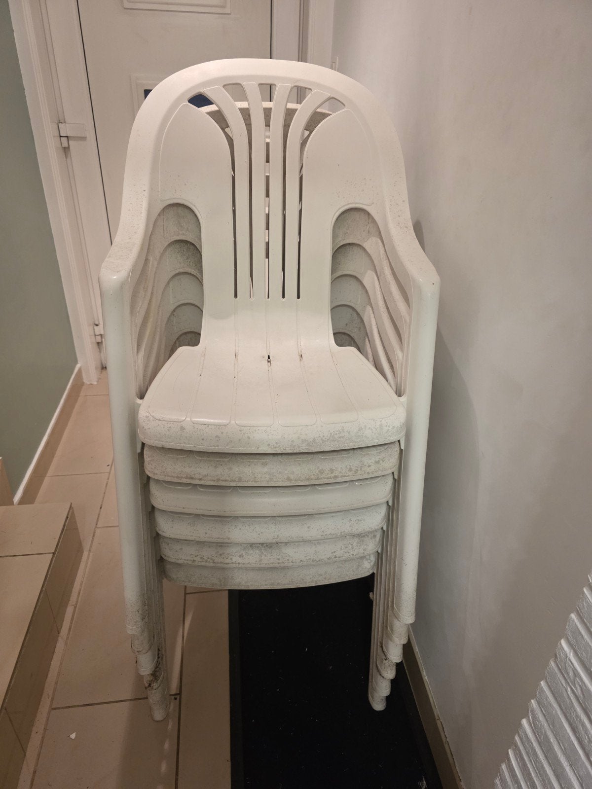 6 witte stoelen, Ophalen, Gebruikt, Kunststof, Stapelbaar