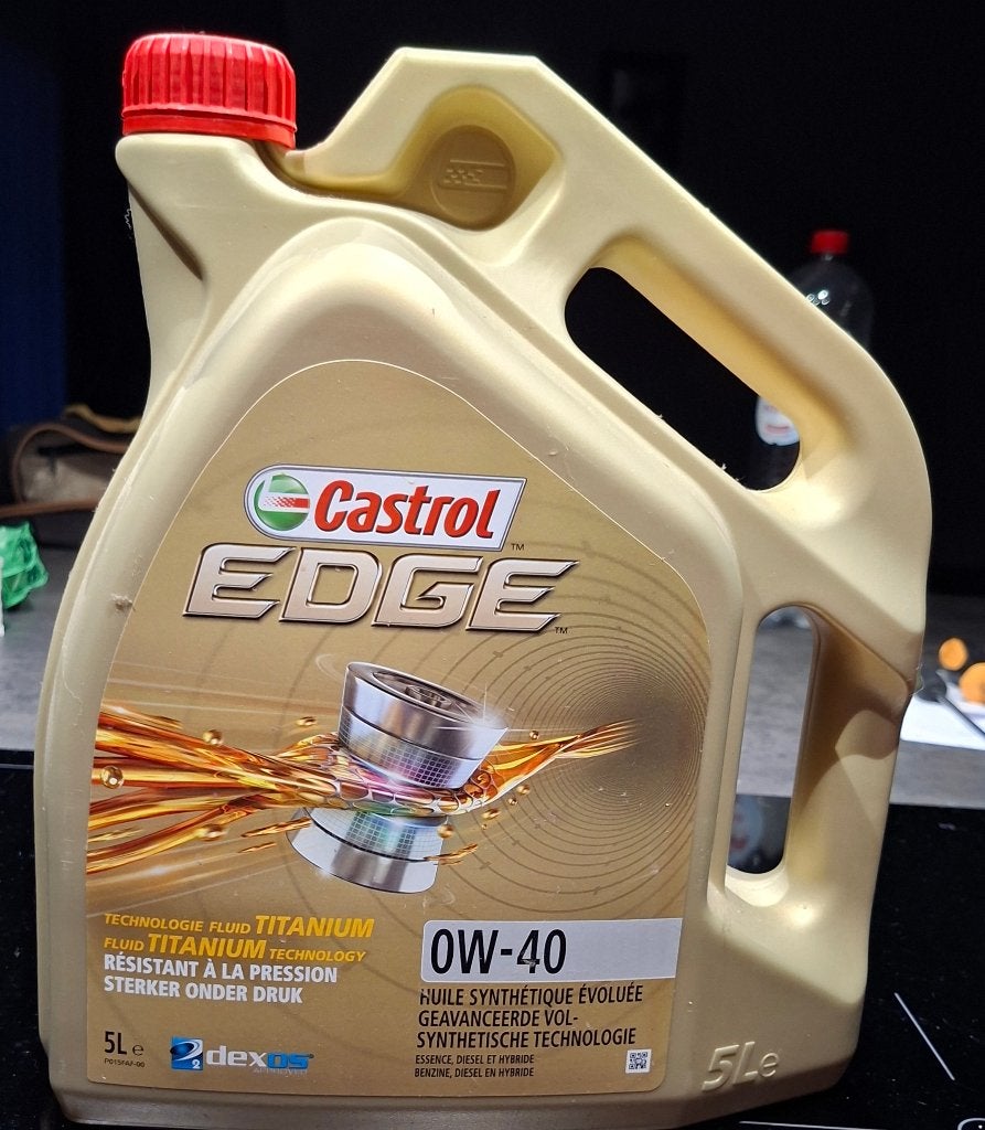 Te koop: Castrol edge (Titanium) 0w-40 - 5L motor olie, Enlèvement
