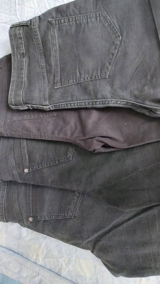 short en jean noir à vendre taille 44, Vêtements | Femmes, Enlèvement, Comme neuf, Noir