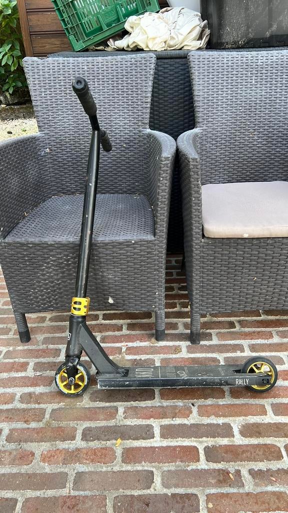 Nkd stuntstep, Fietsen en Brommers, Steps, Ophalen, Zo goed als nieuw