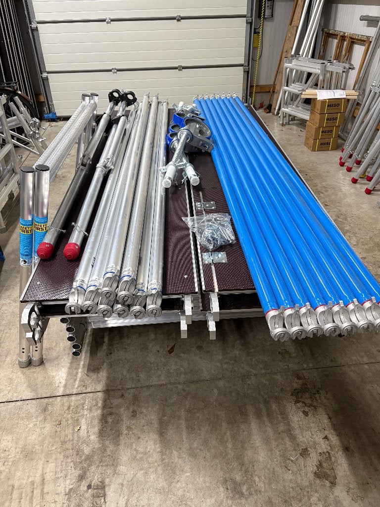rolsteiger  Stelling 1.35x2.50x10.2m NOG 1 STUKS OVER NIEUW!, Doe-het-zelf en Bouw, Verzenden, Nieuw, Rolsteiger of Kamersteiger