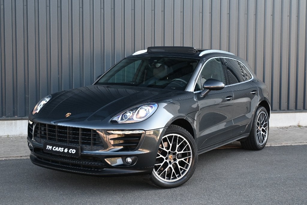 Porsche Macan 2.0 PDK Pano, LED, Cam, Zetelver, Trekh, DCC, Dealer onderhouden, 4 cilinders, Leder, Bedrijf