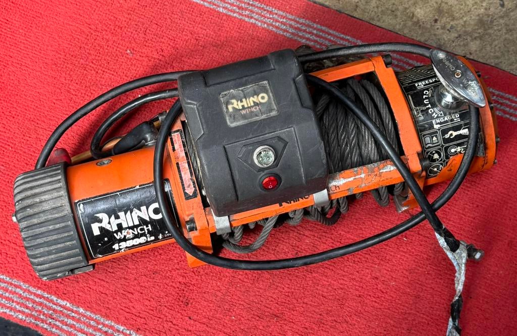Treuil électrique RHINO WINCH 6.1 Tonnes 24 V, Enlèvement, Utilisé, Électrique