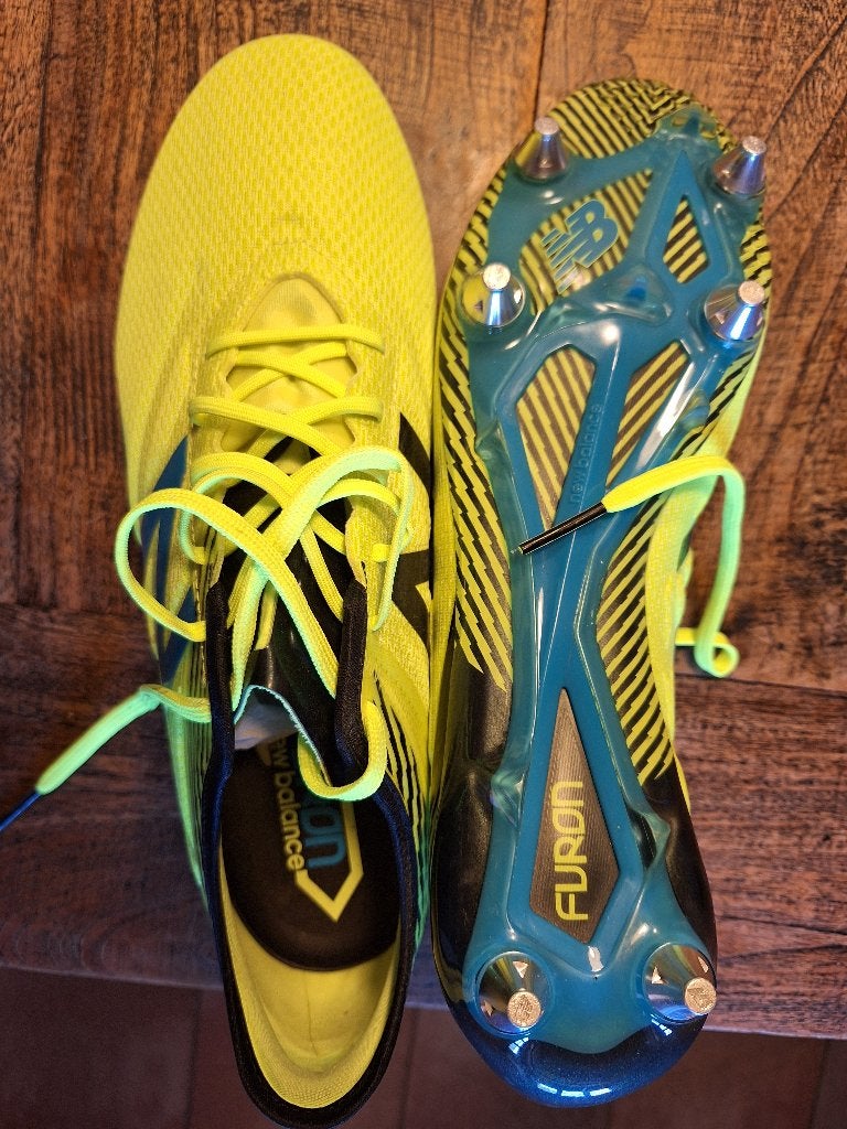 voetbalschoenen New balance fluo geel, Enlèvement ou Envoi, Neuf, Chaussures