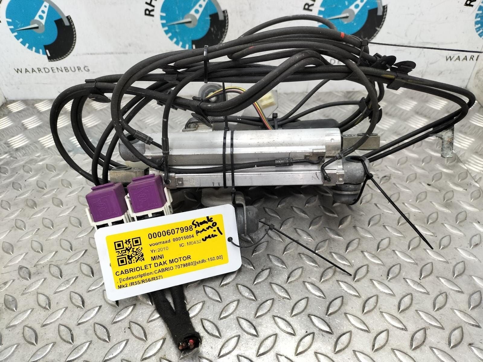 Mini cabrio dakmotor 7195518   2010, Autos : Pièces & Accessoires, Électronique & Câbles, Mini, Utilisé, ARN reconnu, Stiba membre