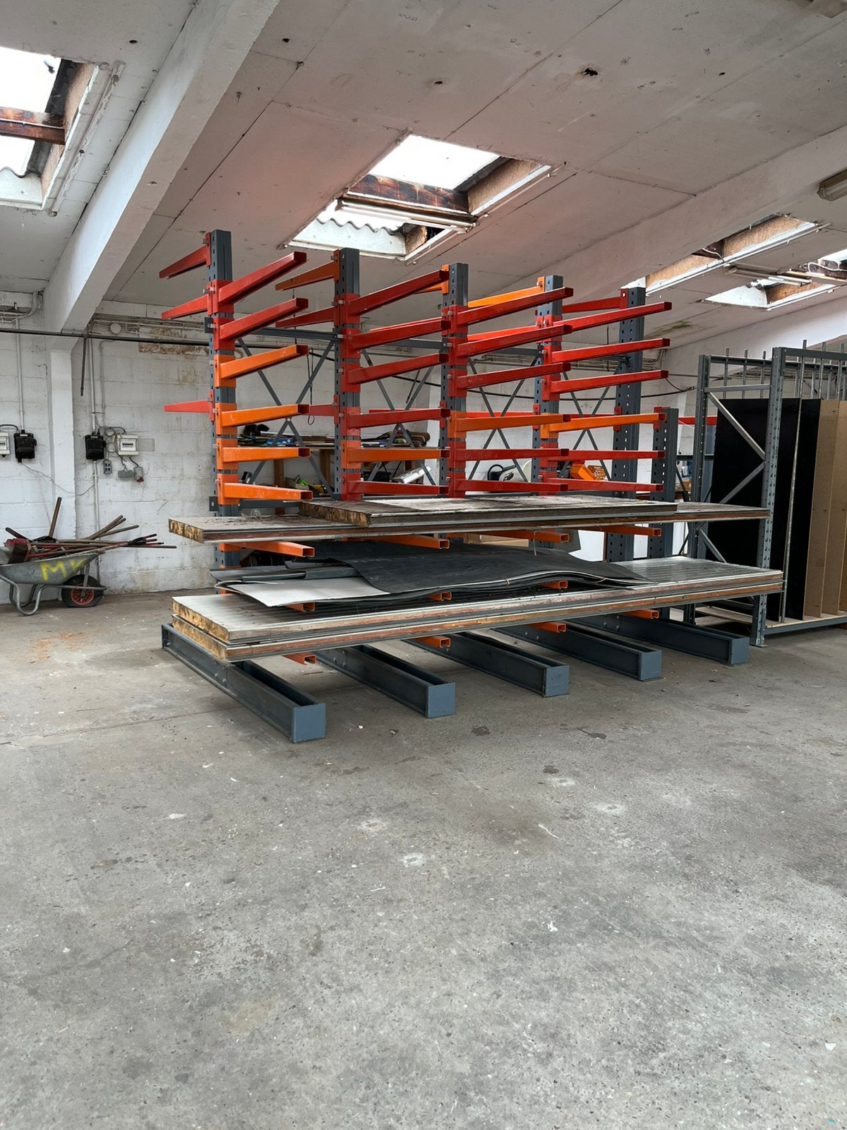 Étagère modulaire en porte-à-faux, Articles professionnels, Enlèvement
