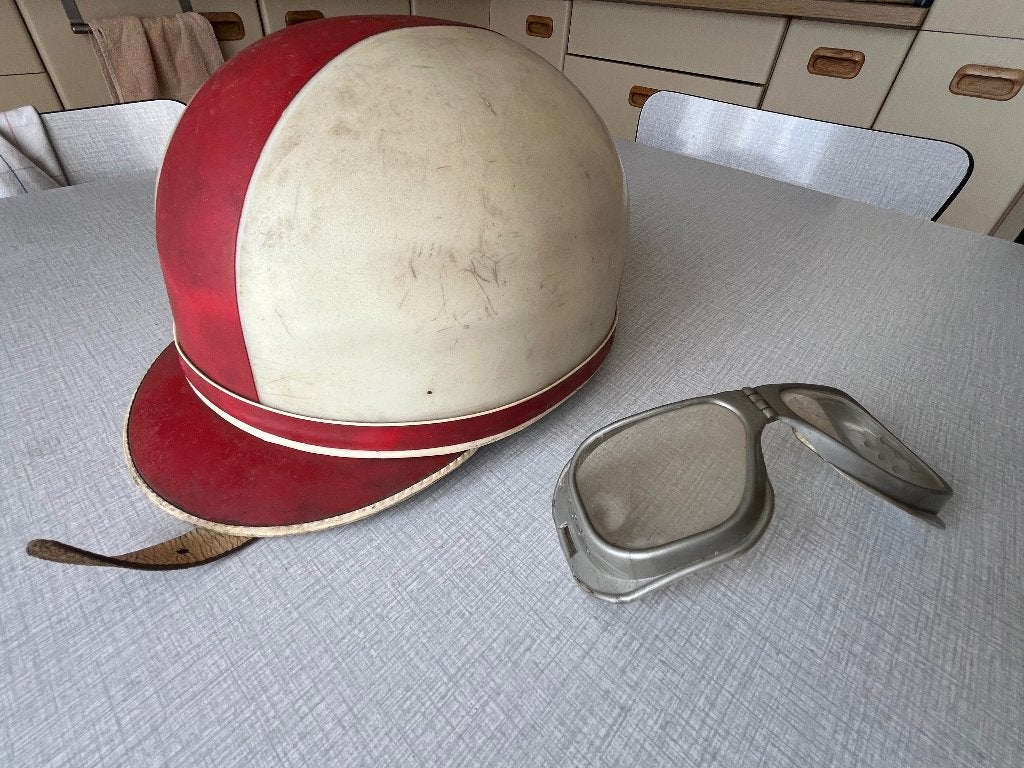 Oude Vespa-helm, Ophalen, Gebruikt, Medium