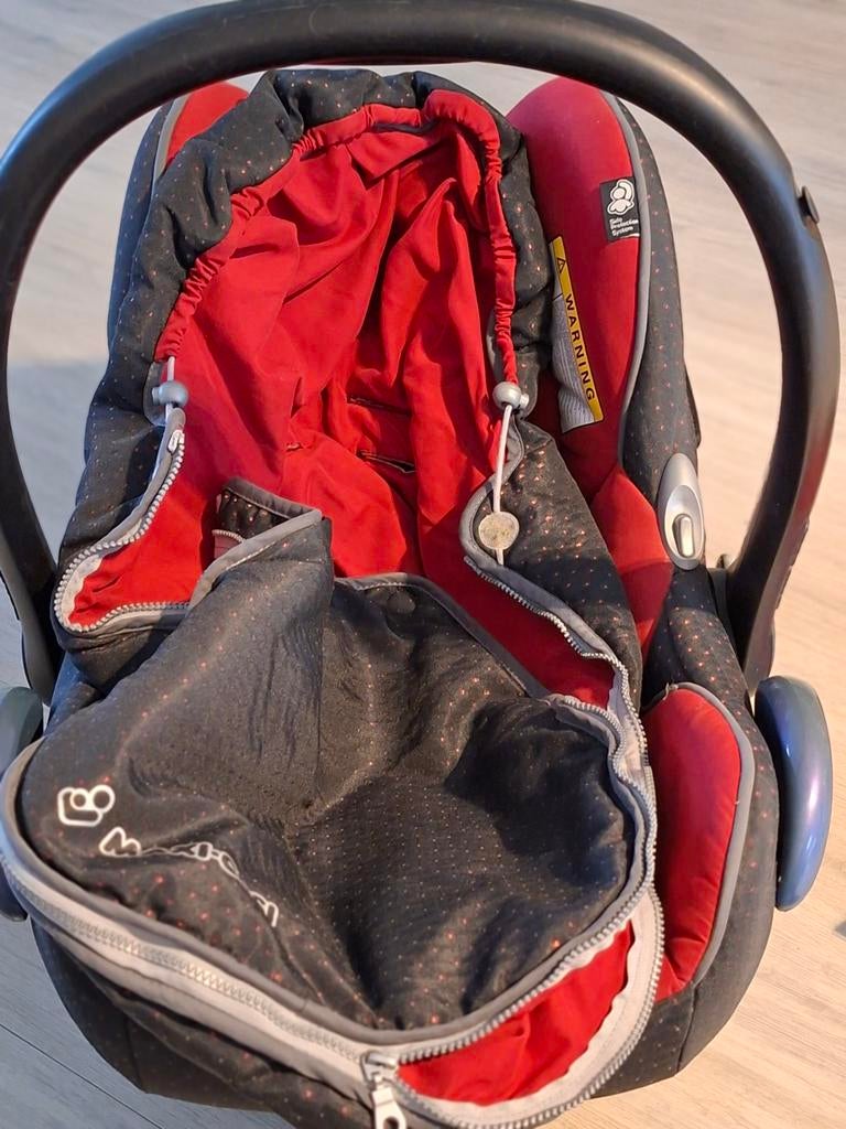 Maxi cosi Cabrio fix zwart/rood, Enlèvement