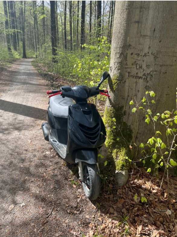 Piaggio zip, Fietsen en Brommers, Snorfietsen en Snorscooters, Piaggio, Ophalen of Verzenden, Zo goed als nieuw, Benzine