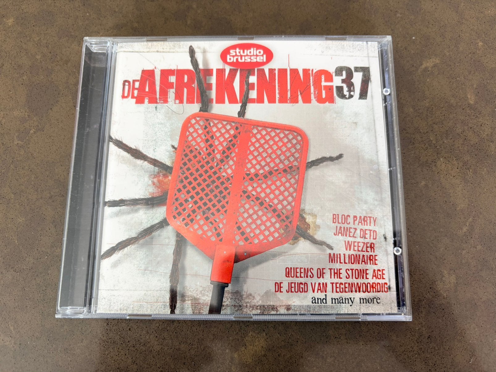 Studio Brussel CD De Afrekening 37, Inclusief boekje, Ophalen of Verzenden, Zo goed als nieuw, Verzamelalbum
