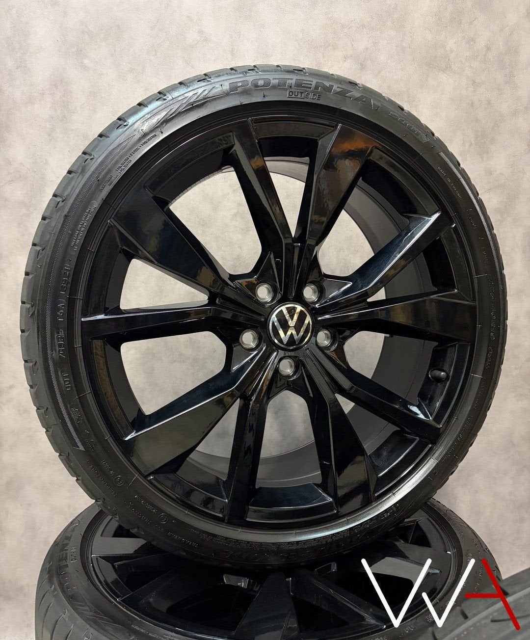 19” Volkswagen T-Roc R-Line “Misano” BLACK DEMO Origineel, Pneus et Jantes, Véhicule de tourisme, Pneus été, -