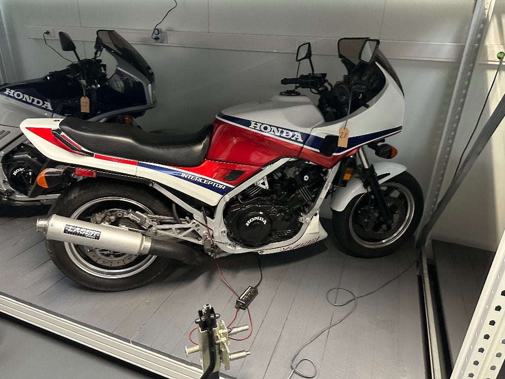 koppaneel van een Honda V four 1000 interceptor, Motoren, Ophalen, Gebruikt