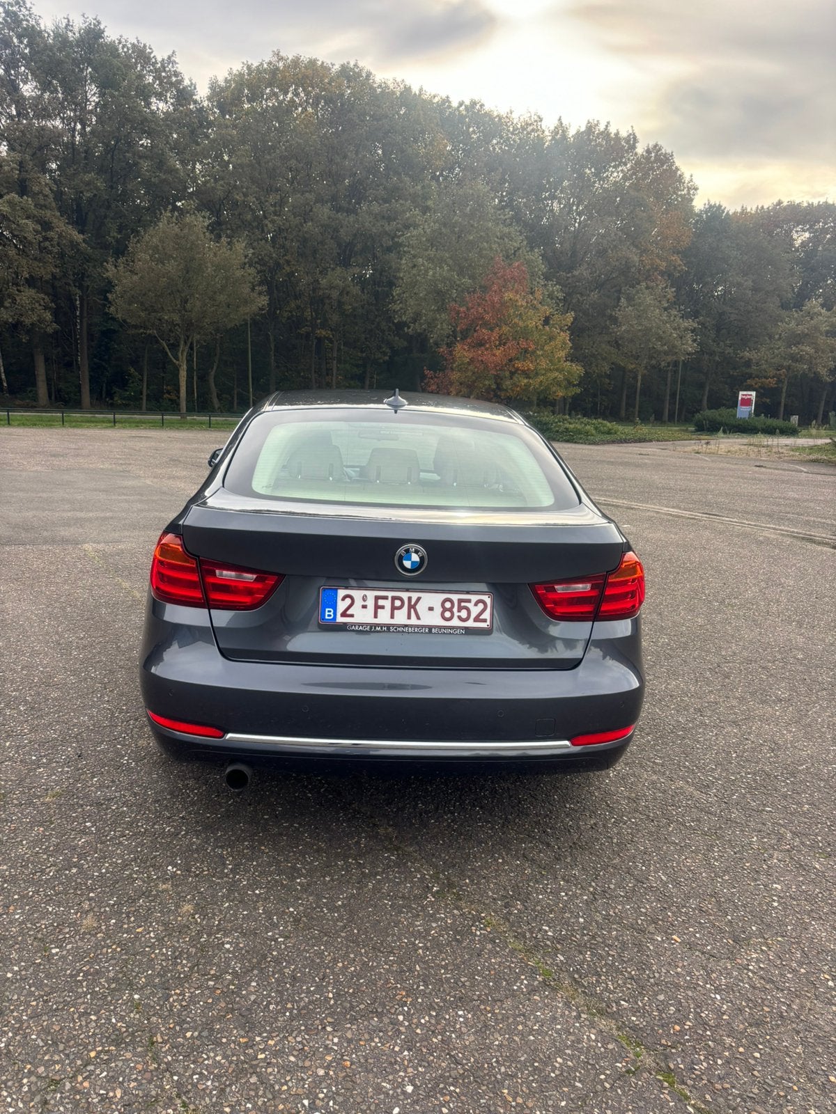 BMW 320 GT, Autos, BMW, Cuir, Argent ou Gris, Achat, Carnet d'entretien