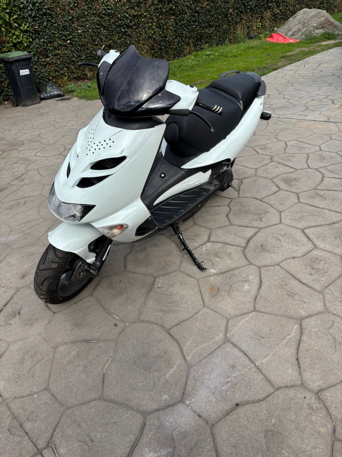 Aprillia sr50, Vélos & Vélomoteurs, Comme neuf, Classe B (45 km/h), Enlèvement, Essence
