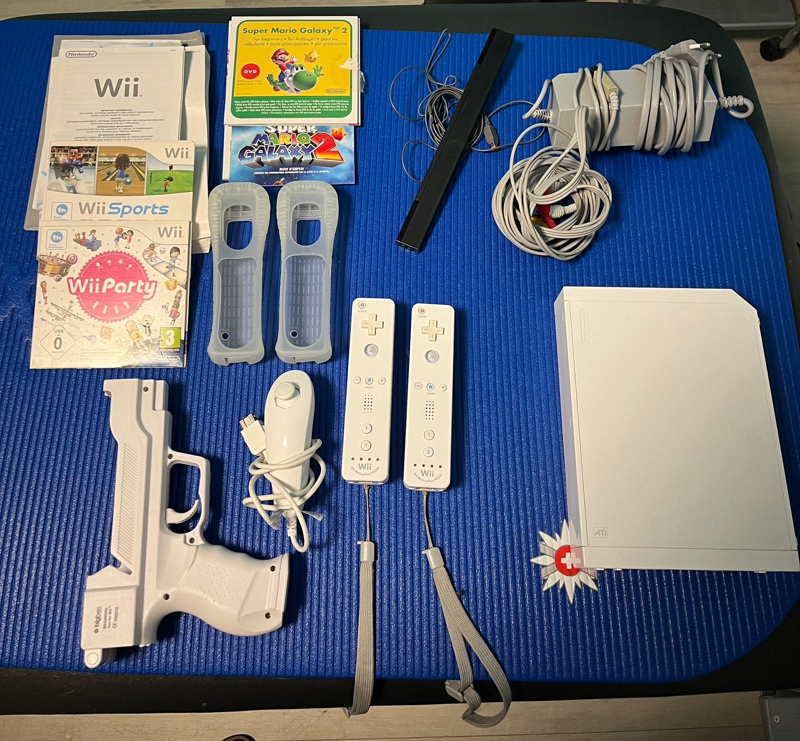 Console wii + accessoires + 2 jeux, Consoles de jeu & Jeux vidéo, Enlèvement ou Envoi, Utilisé, Avec 2 manettes, Avec jeux