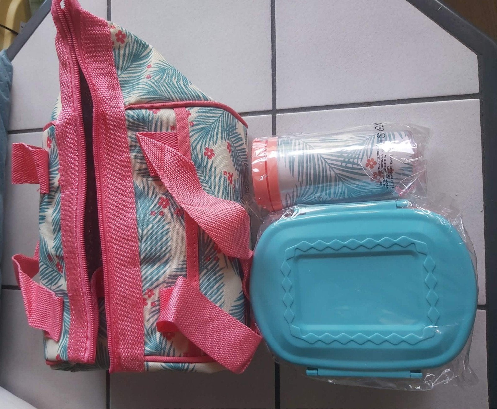 sac à lunch isotherme avec tasse et boîte à lunch, Enlèvement