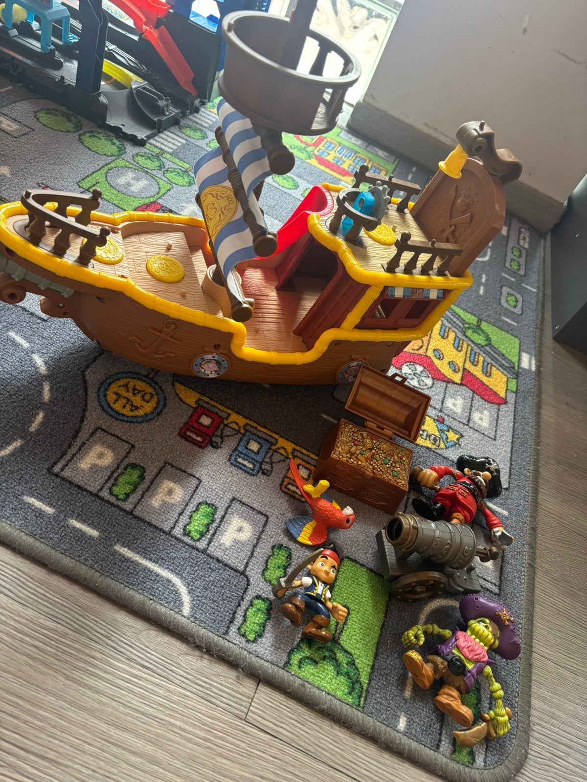 Piratenboot, Ophalen, Zo goed als nieuw
