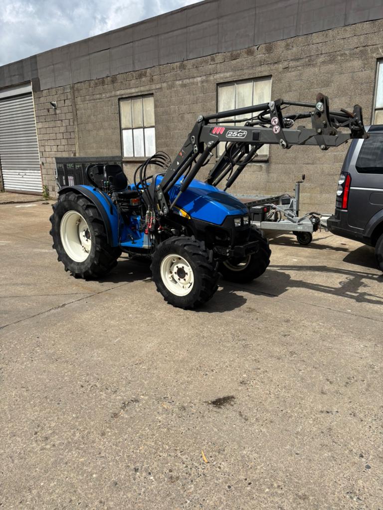 New holland TCE50  landini, mc cormick, Zakelijke goederen, Landbouw | Tractoren, Ophalen, Gebruikt, Tot 2500, Tot 80 Pk