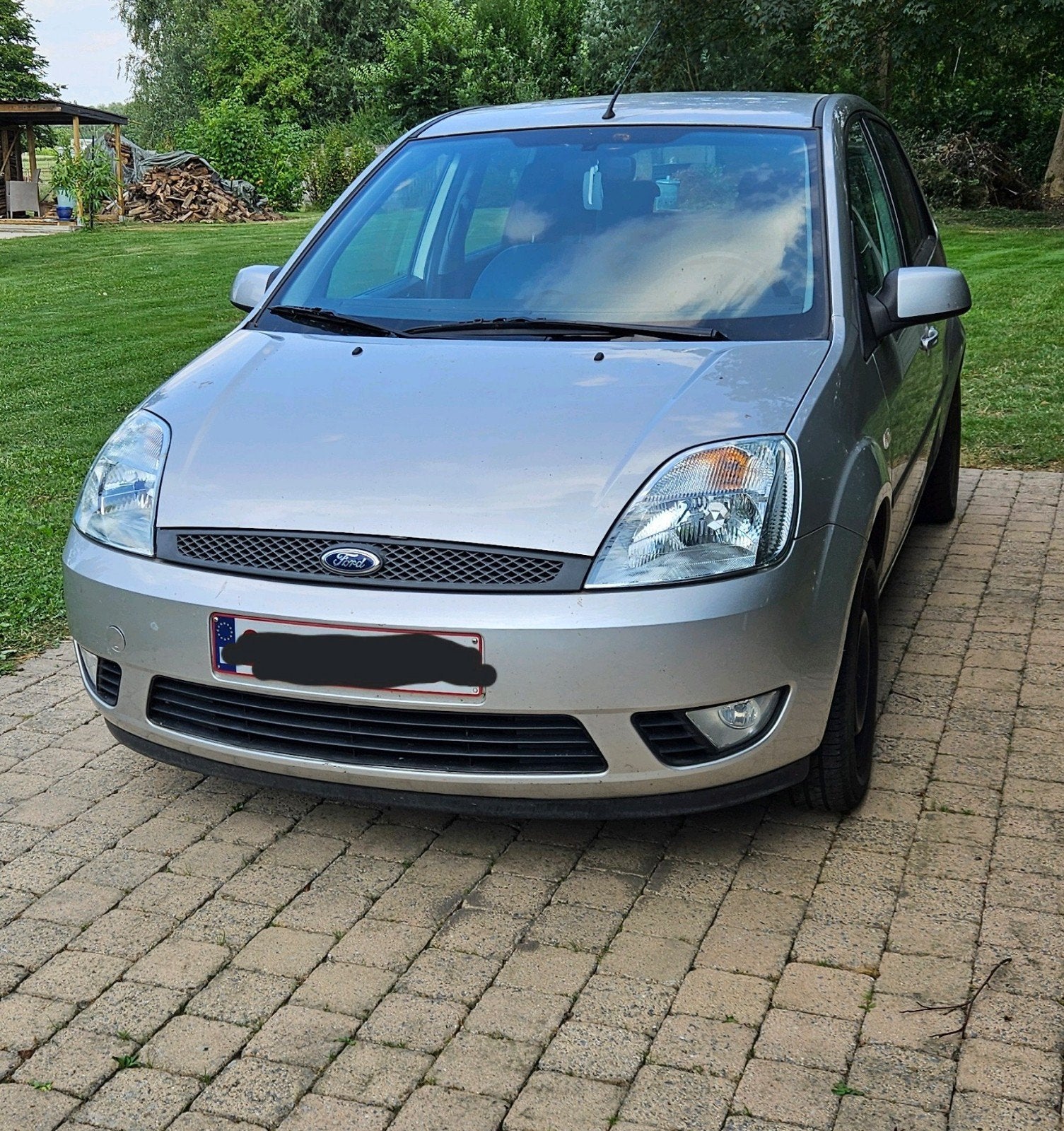 Ford Fiesta, Autos, Argent ou Gris, Boîte manuelle, Entretenue par le concessionnaire, 5 portes