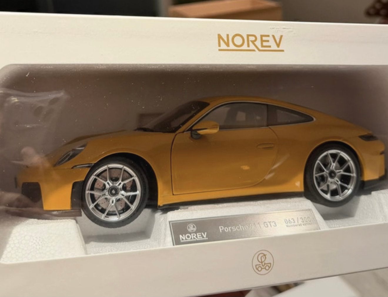 1 of 300 bahama yellow Porsche 911 GT3 Touring, Hobby & Loisirs créatifs, Enlèvement ou Envoi, Comme neuf, Norev