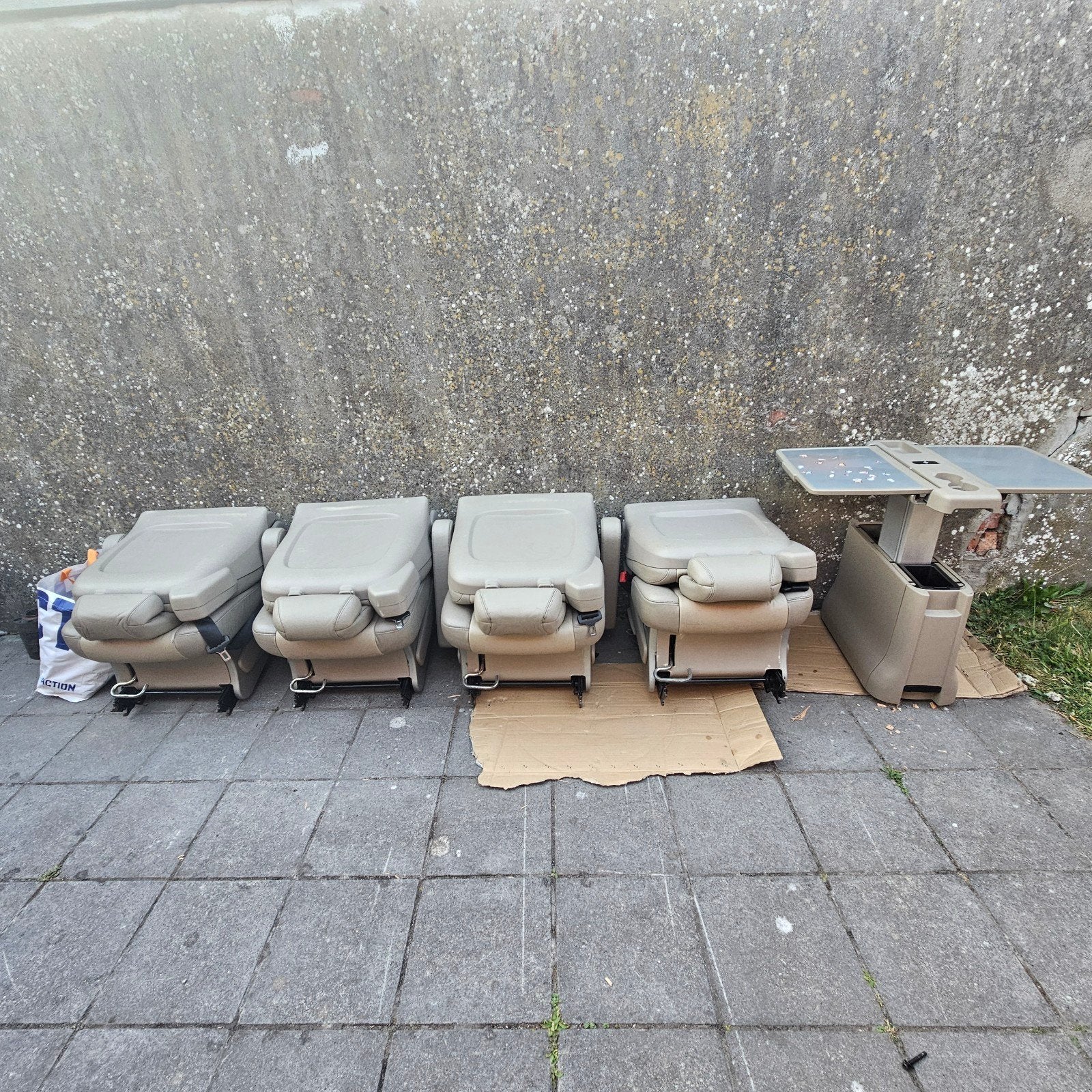 w639 stoel set + tafel, Auto-onderdelen, Interieur en Bekleding, Ophalen, Gebruikt, Mercedes-Benz