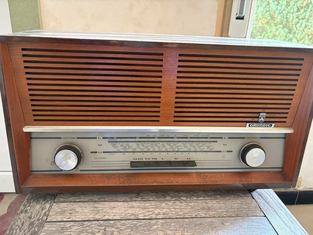 Grundig radio, Antiek en Kunst, Ophalen