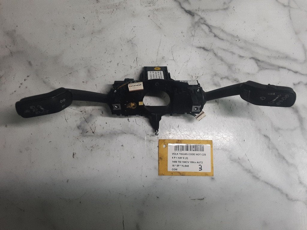 SCHAKELAAR Volkswagen Tiguan (AD1) (5Q0953507JD), Gebruikt, Volkswagen, Mevr. I. Hauben, Rue de l'Espoir 34 34
4030  GRIVEGNÉE, BE