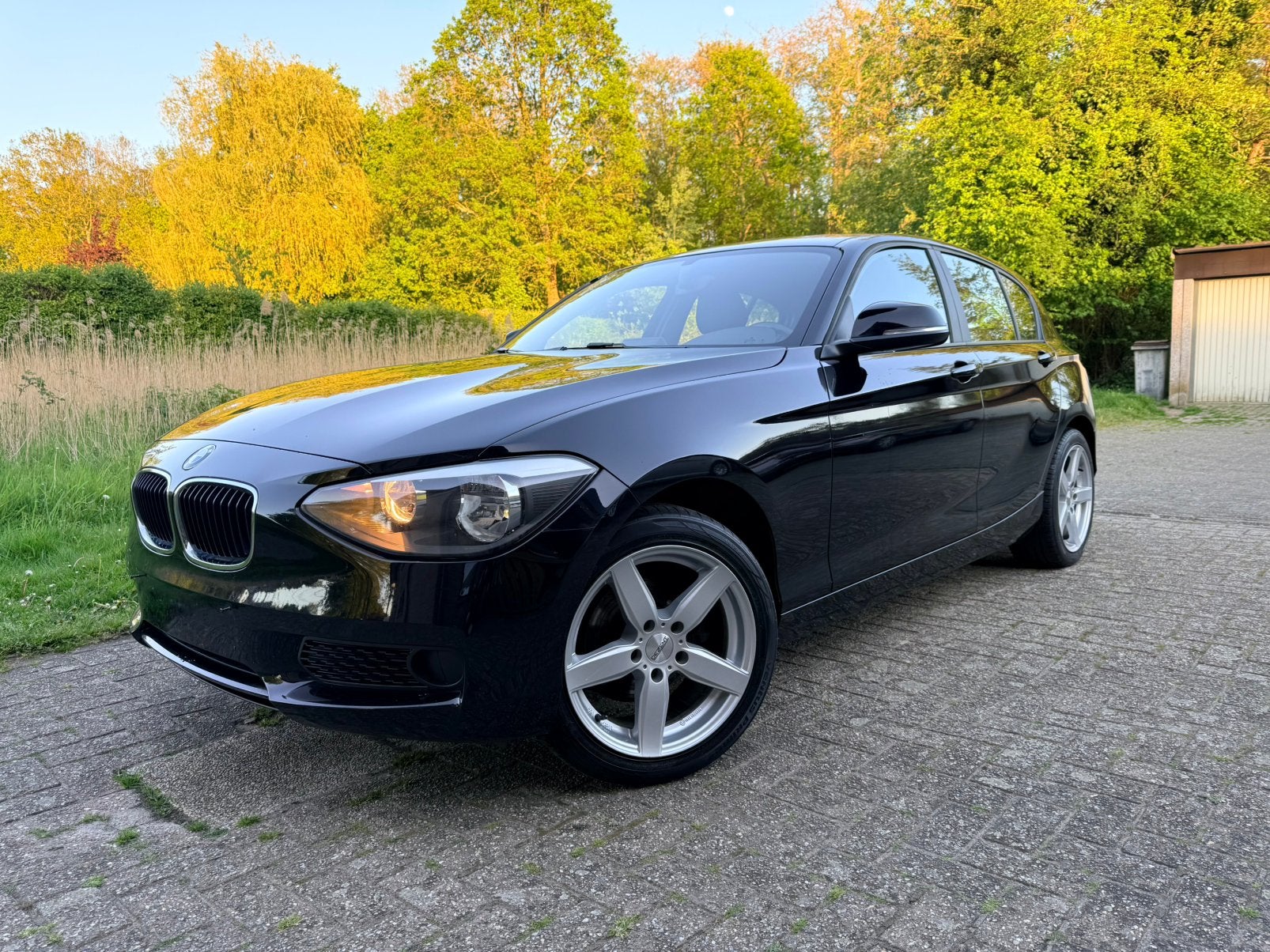 BMW 116i - 2015 - Euro6 - Garantie, Auto's, BMW, Particulier, 1 Reeks, ABS, Airbags, Airconditioning, Bluetooth, Boordcomputer