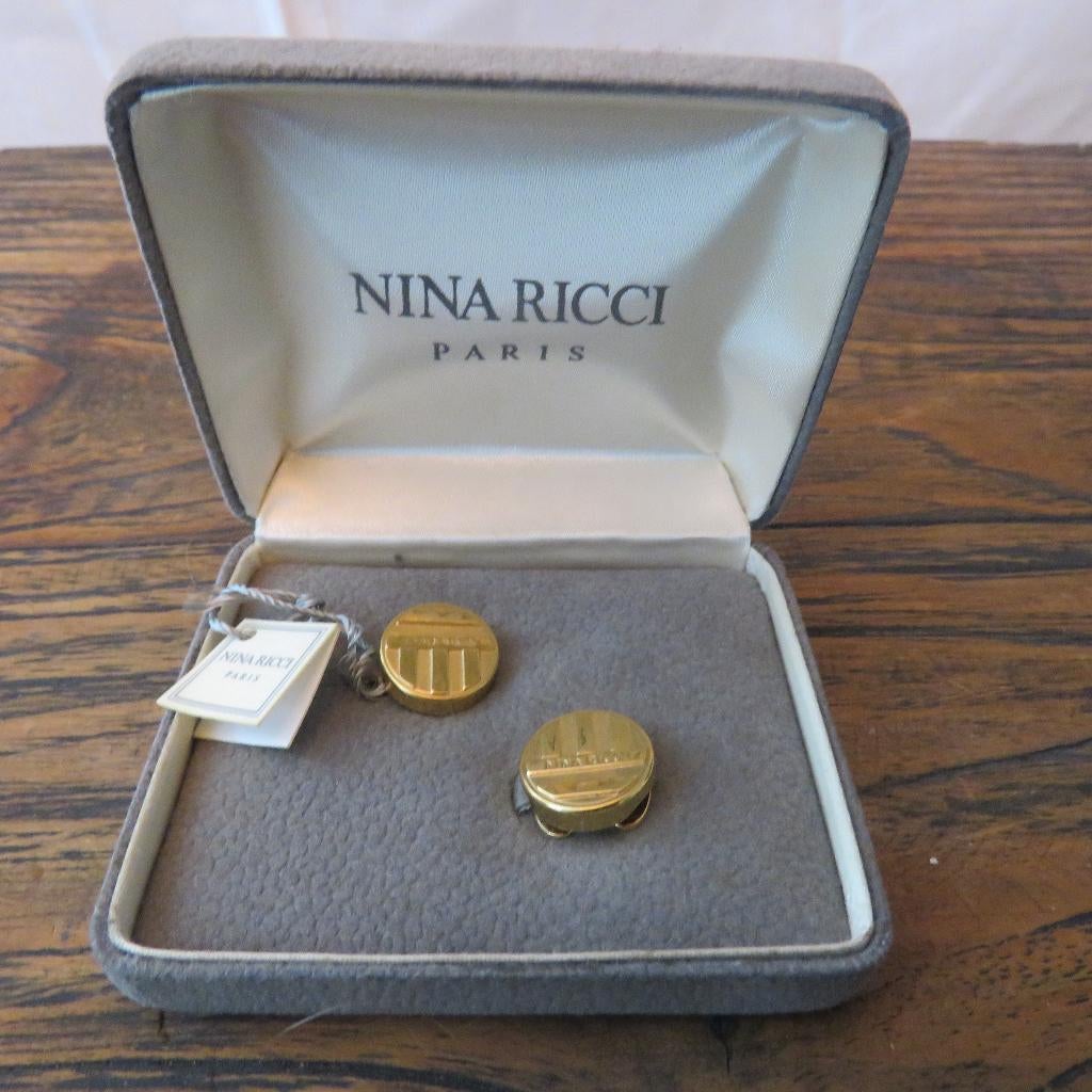 Manchetknopen Nina Ricci Paris goudkleurig, Handtassen en Accessoires, Ophalen of Verzenden