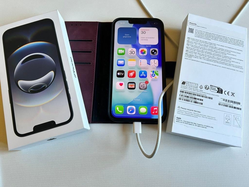Iphone 16e - zwart - 128 GB, Telecommunicatie, Mobiele telefoons | Apple iPhone, Ophalen, Zwart, Zo goed als nieuw, 100 %