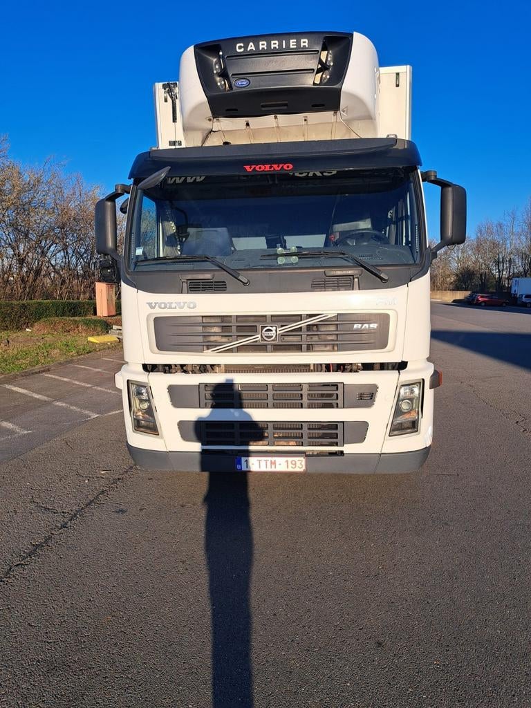 Volvo 330 koelwagen met 18 pallets